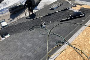 Service de toiture en bardeau asphalte à Longueuil, Boucherville, Brossard, Saint-Hubert et sur la Rive-Sud de Montréal / Couvreur Toiture Rive Sud