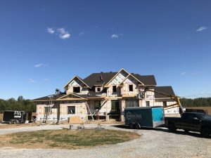 Service de toiture en bardeau asphalte à Longueuil, Boucherville, Brossard, Saint-Hubert et sur la Rive-Sud de Montréal / Couvreur Toiture Rive Sud