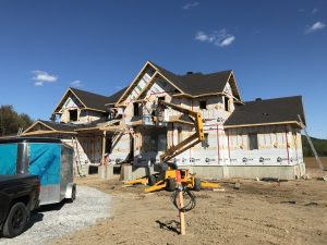 Service de toiture en bardeau asphalte à Longueuil, Boucherville, Brossard, Saint-Hubert et sur la Rive-Sud de Montréal / Couvreur Toiture Rive Sud