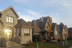 Service de toiture en bardeau asphalte à Longueuil, Boucherville, Brossard, Saint-Hubert et sur la Rive-Sud de Montréal / Couvreur Toiture Rive Sud