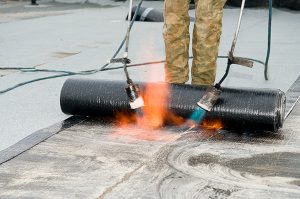 Service de toiture en membrane elastomere à Longueuil, Boucherville, Brossard, Saint-Hubert et sur la Rive-Sud de Montréal / Couvreur Toiture Rive Sud