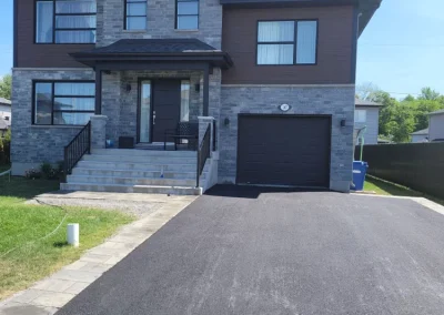 Service de toiture en bardeau asphalte à Beloeil sur la Rive-Sud / Couvreur Brossard