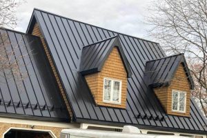 Service d’installation de toiture métal à Longueuil, Rive-Sud, Montréal, Laval, Rive-Nord - Couvreur Brossard